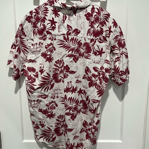 Stouthouse Hawaiian Button Up - Picture 3 of 3